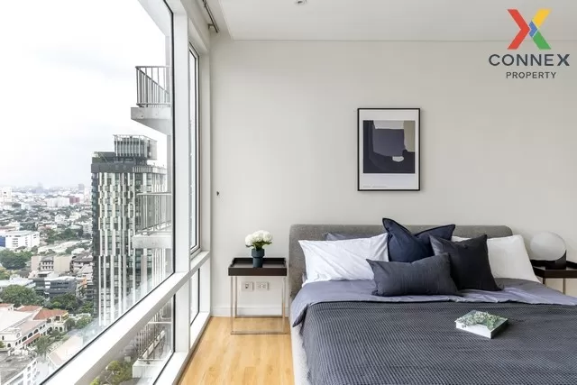 FOR RENT condo , Fullerton Sukhumvit , high floor , BTS-Ekkamai ,